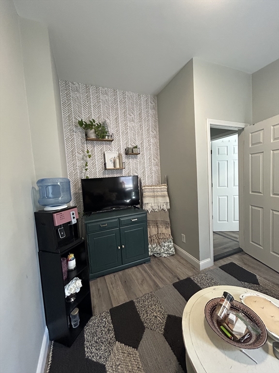 3 bed, 2 bath apartment for rent at 397 K St Unit 1, South Boston — photo 5 of 16