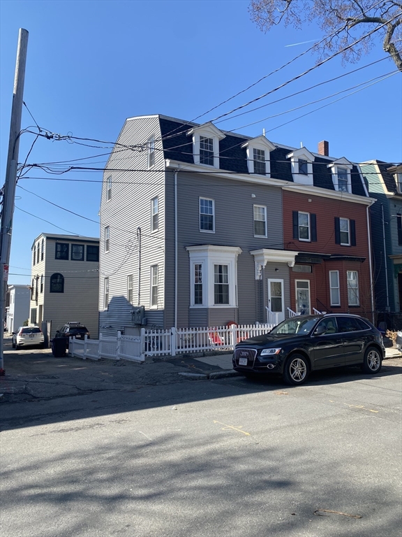 3 bed, 2 bath apartment for rent at 397 K St Unit 1, South Boston