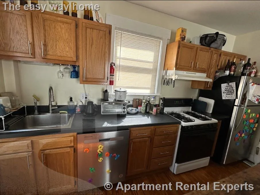 2 bed, 1 bath apartment for rent at 397 Washington St Unit 2, Ward Two