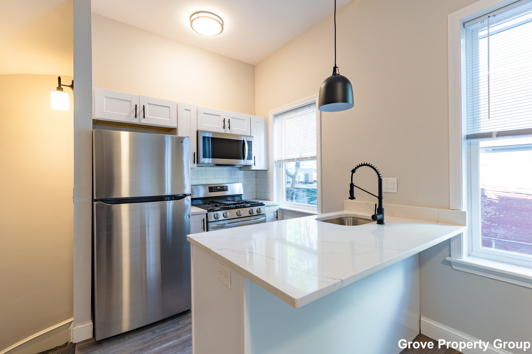 4 bed, 2 bath apartment for rent at 397 West Fourth St Unit 1, South Boston — photo 2 of 19