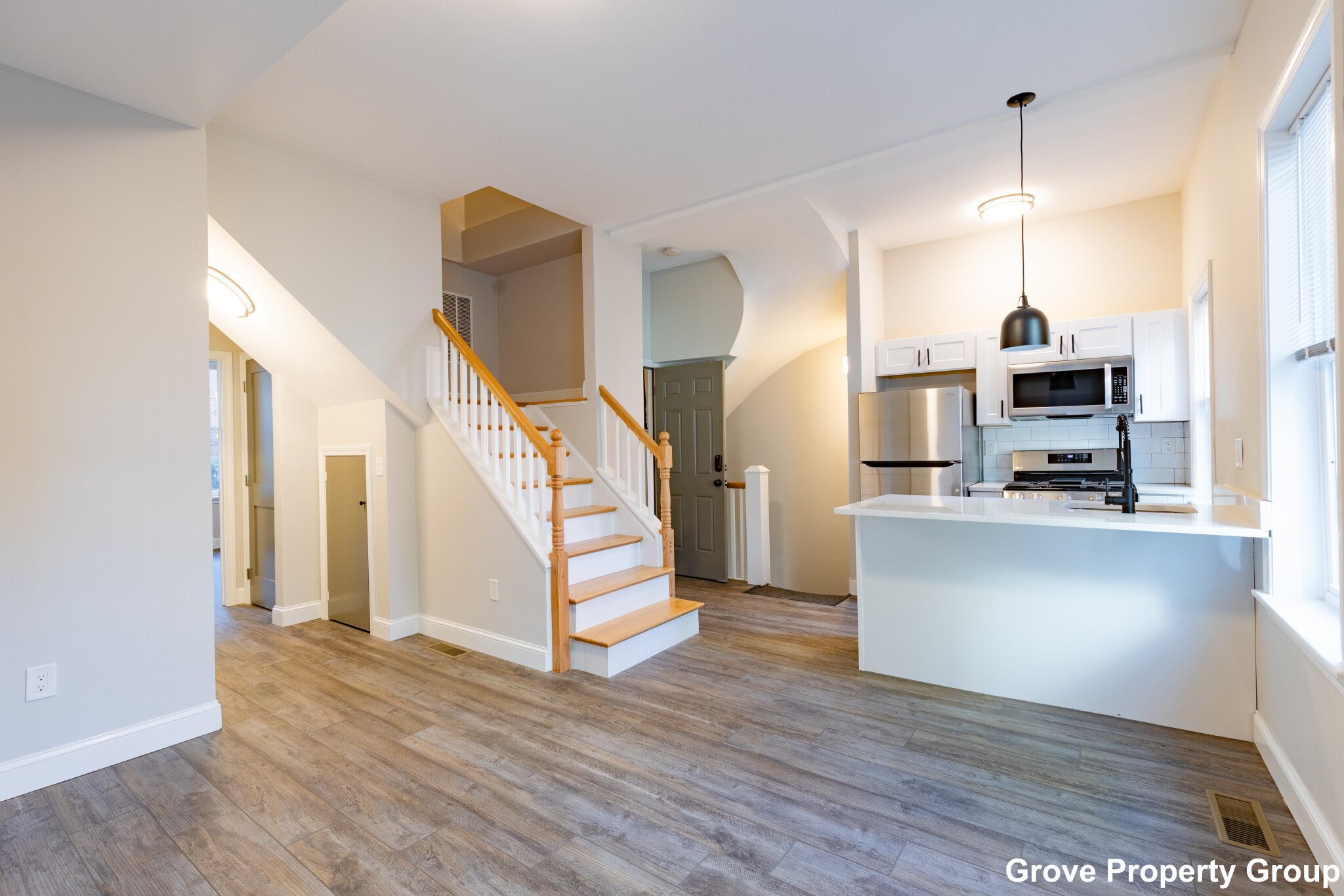 4 bed, 2 bath apartment for rent at 397 West Fourth St Unit 1, South Boston — photo 3 of 19