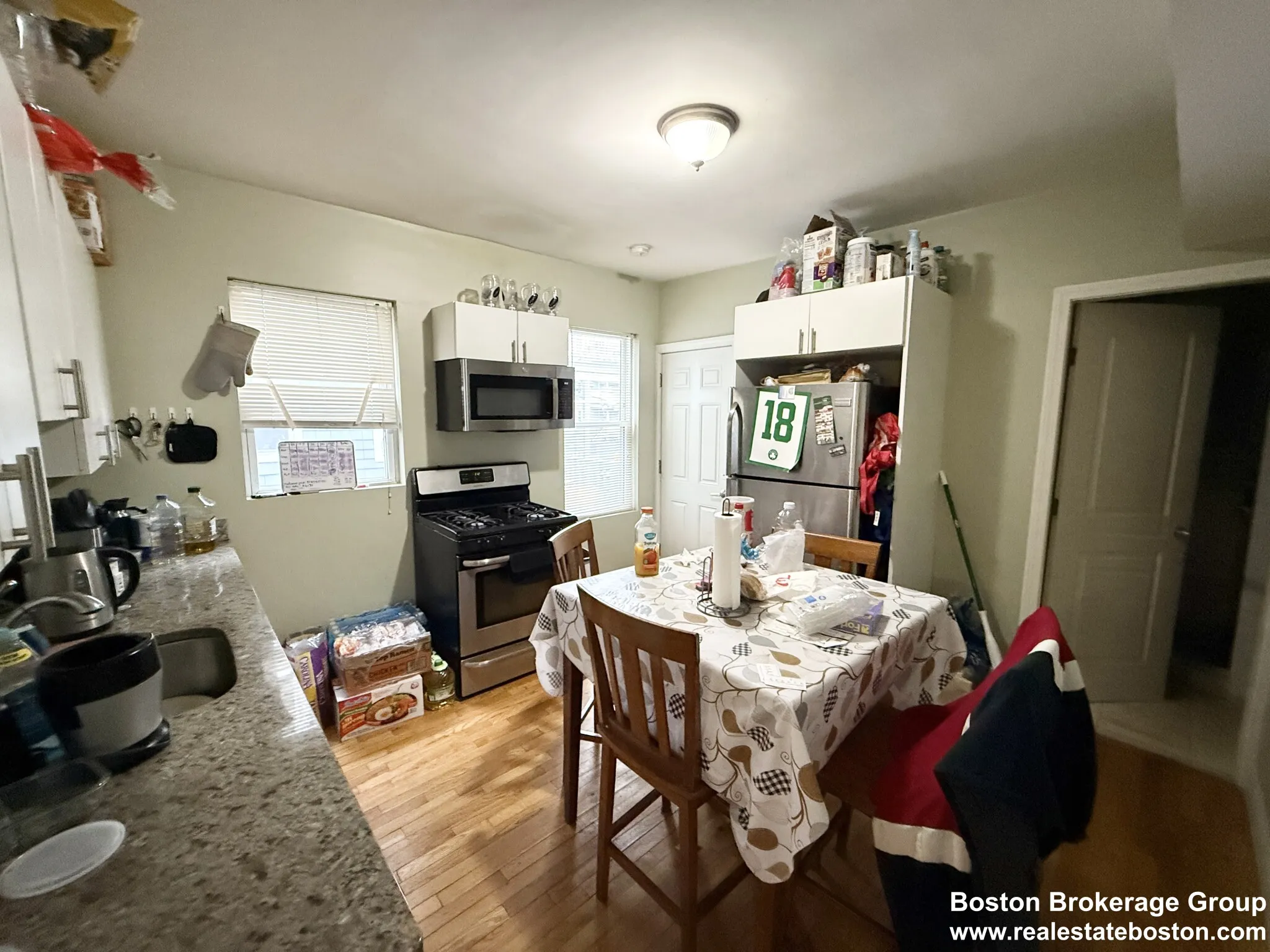 3 bed, 2 bath apartment for rent at 3977 Washington St Unit 1, Roslindale — photo 2 of 9