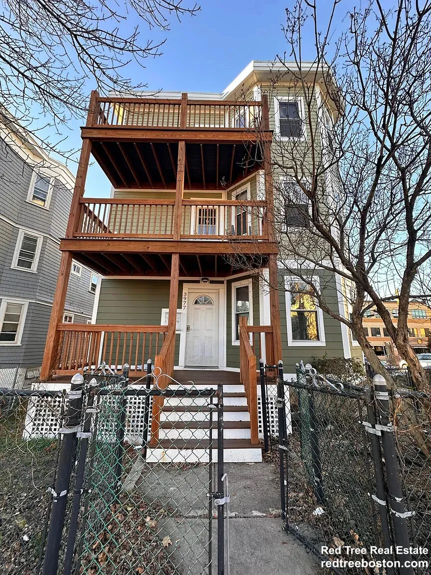 3 bed, 2 bath apartment for rent at 3977 Washington St Unit 1, Roslindale — photo 9 of 9