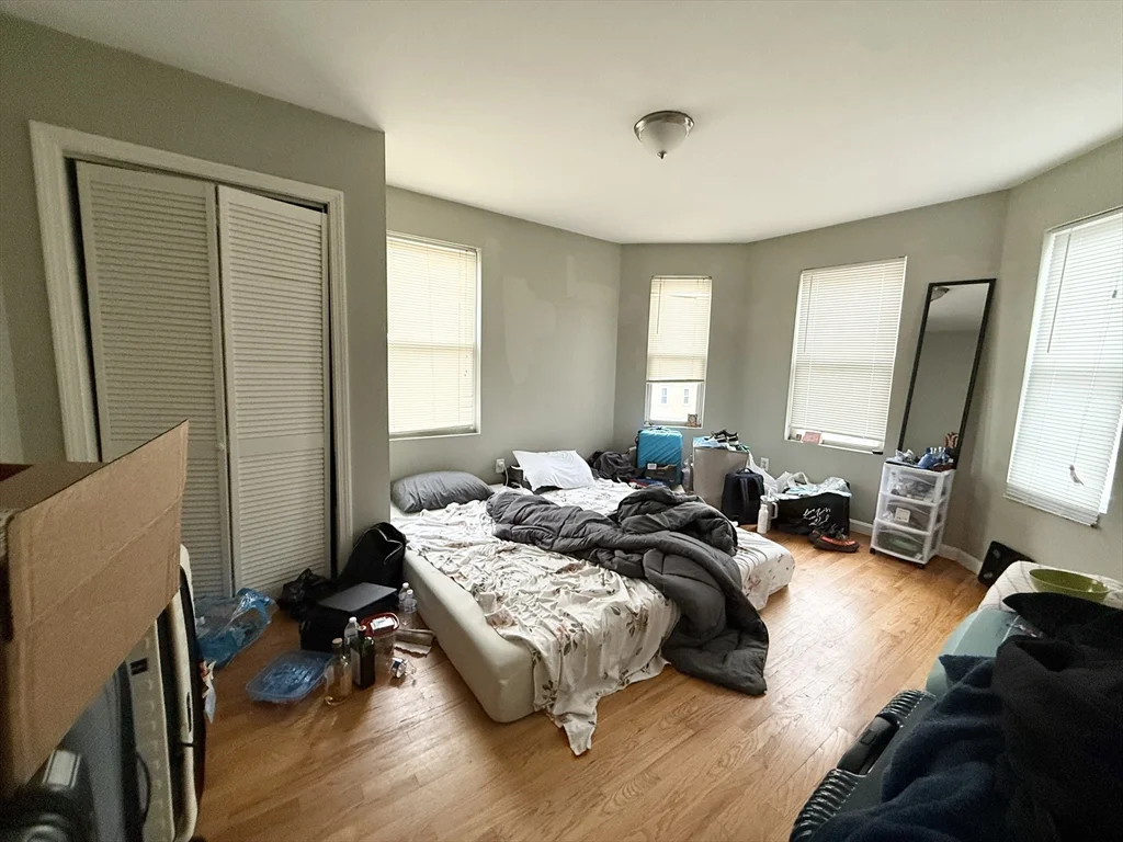 3 bed, 2 bath apartment for rent at 3977 Washington St Unit 3, Jamaica Plain — photo 2 of 11