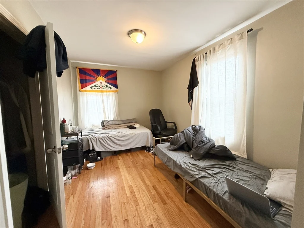 3 bed, 2 bath apartment for rent at 3977 Washington St Unit 3, Jamaica Plain — photo 3 of 11
