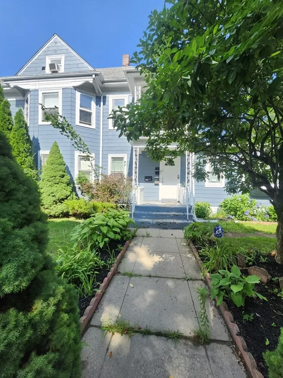 4 bed, 1 bath apartment for rent at 398-400 Spring St Unit 1, Brockton Heights — photo 1 of 13
