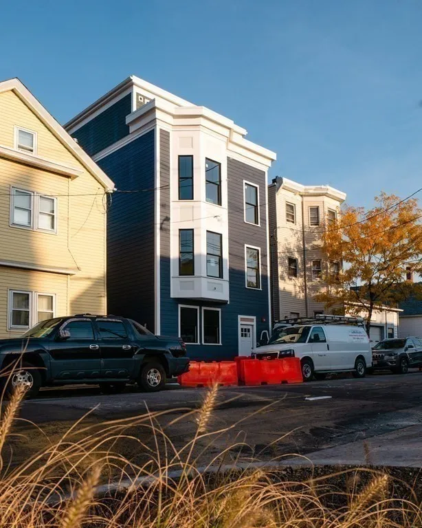 2 bed, 2 bath apartment for rent at 398 Bremen St Unit 2, East Boston — photo 2 of 20