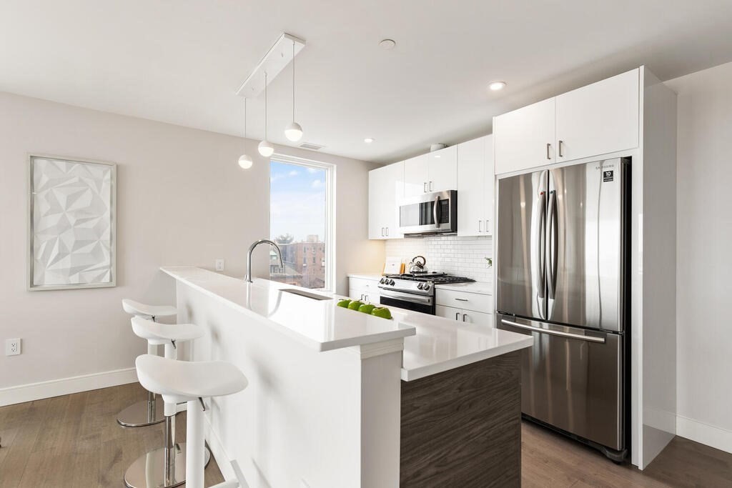 2 bed, 2 bath apartment for rent at 398 Cambridge St Unit 302, Allston — photo 4 of 12