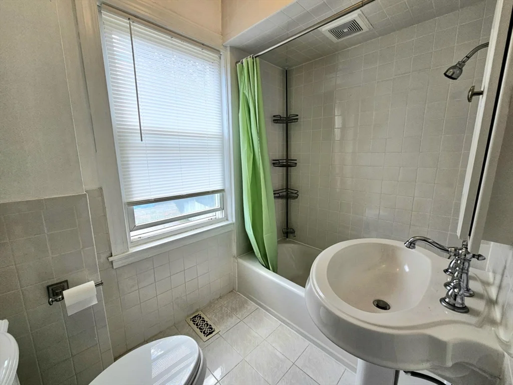 3 bed, 1 bath apartment for rent at 398 Charles St Unit 2, Malden — photo 16 of 39