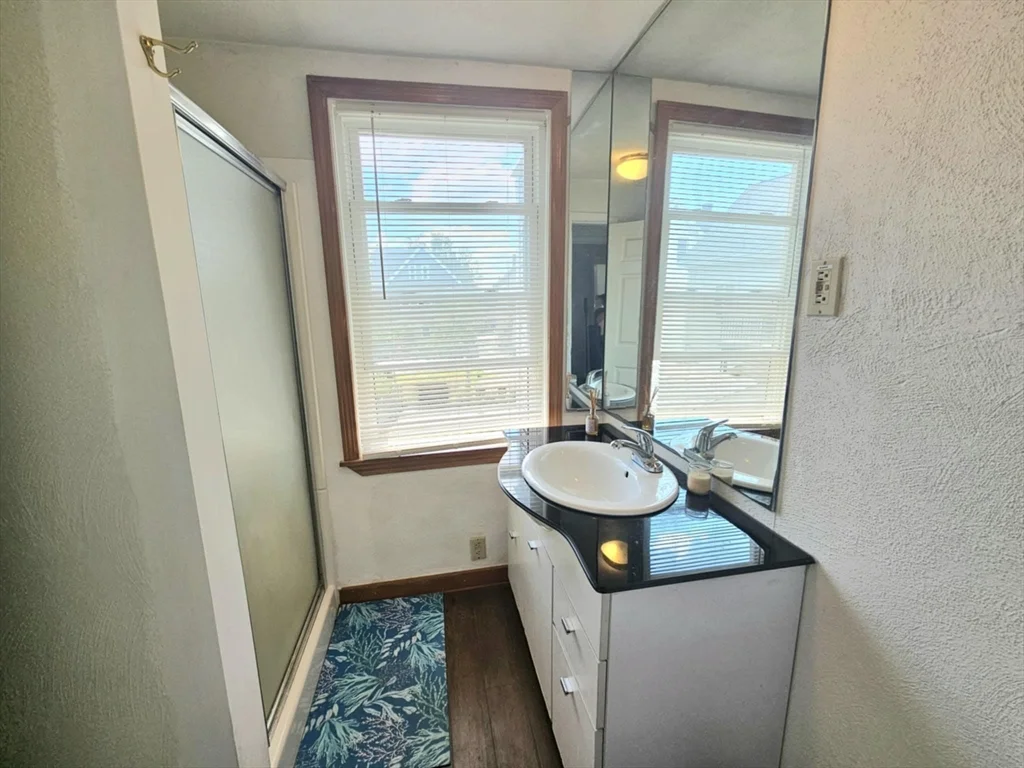 3 bed, 1 bath apartment for rent at 398 Charles St Unit 2, Malden — photo 17 of 39