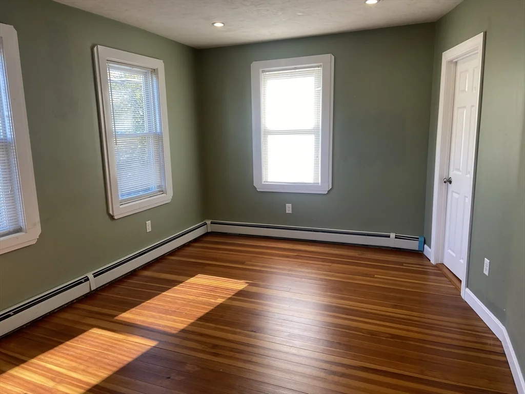 2 bed, 1 bath apartment for rent at 398 Court St Unit 3, Plymouth — photo 7 of 12