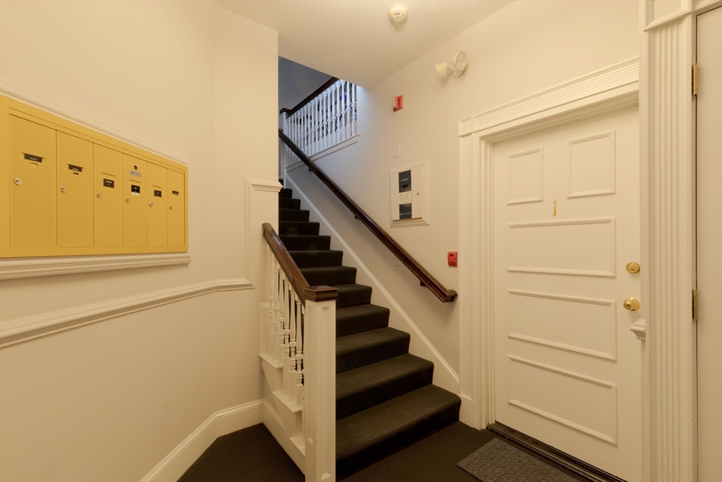 1 bed, 1 bath apartment for rent at 398 Marlborough St Unit 6, Back Bay — photo 6 of 21