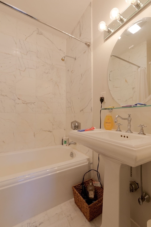 1 bed, 1 bath apartment for rent at 398 Marlborough St Unit 6, Back Bay — photo 20 of 21