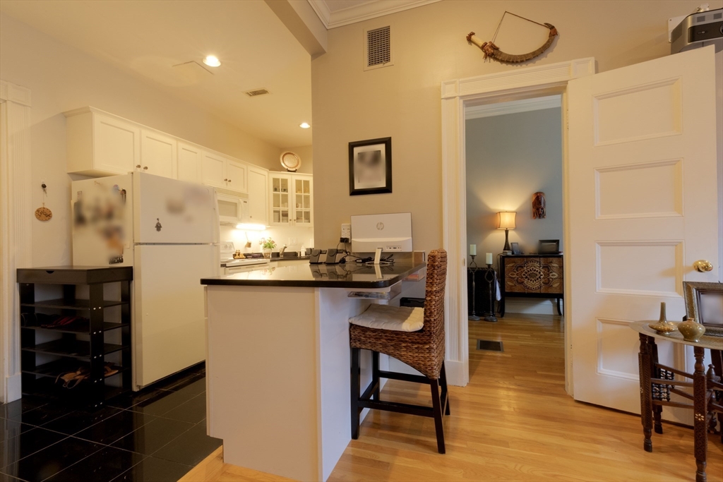 1 bed, 1 bath apartment for rent at 398 Marlborough St Unit 6, Back Bay — photo 12 of 21