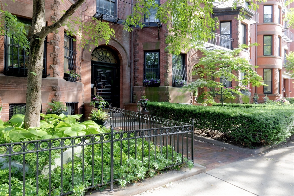 1 bed, 1 bath apartment for rent at 398 Marlborough St Unit 6, Back Bay — photo 2 of 21