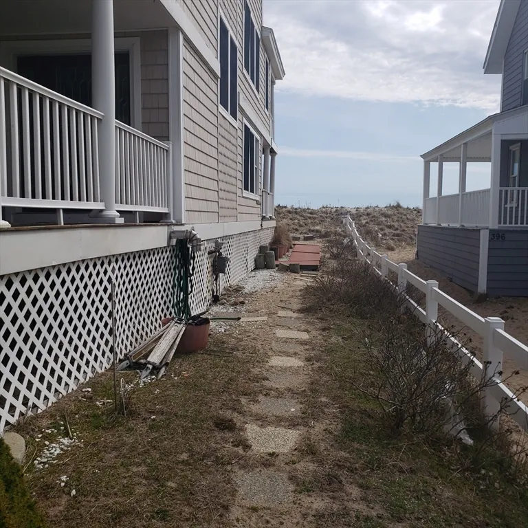 1 bed, 1 bath apartment for rent at 398 North End Unit B, Salisbury Beach — photo 11 of 13