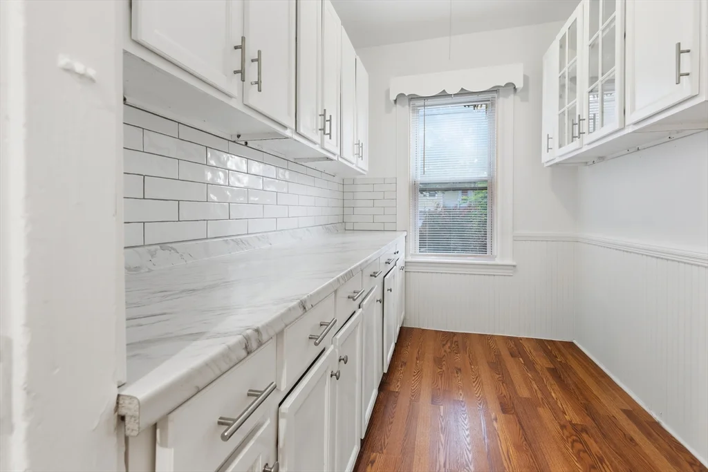 4 bed, 1 bath apartment for rent at 398 Spring St Unit 1, Brockton — photo 6 of 24