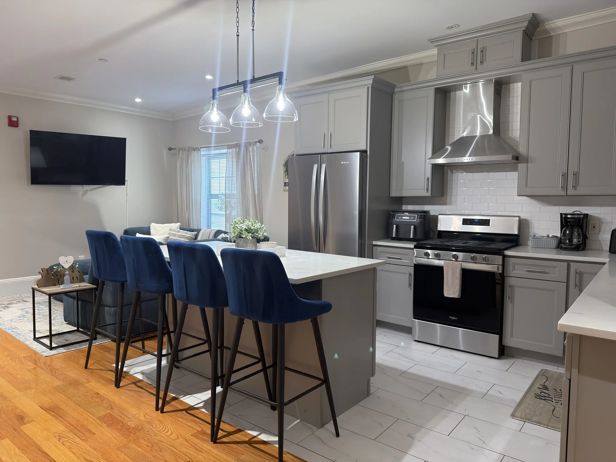 2 bed, 2 bath apartment for rent at 399 Broadway Unit 3, Bellingham Square