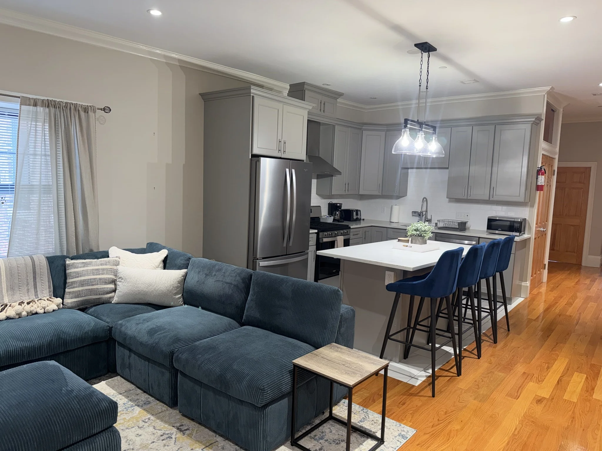 2 bed, 2 bath apartment for rent at 399 Broadway Unit 3, Bellingham Square — photo 3 of 19