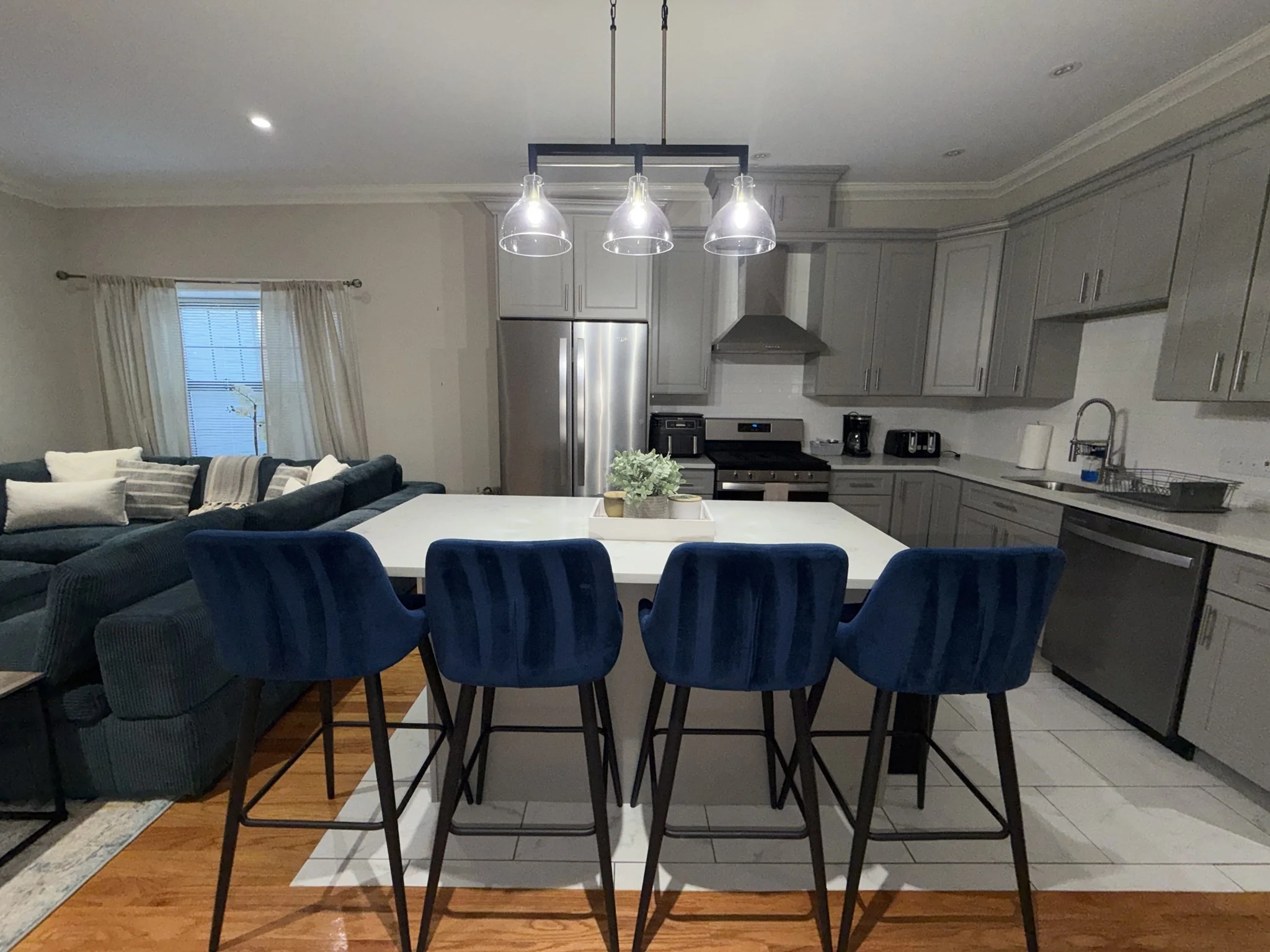 2 bed, 2 bath apartment for rent at 399 Broadway Unit 3, Bellingham Square — photo 5 of 19