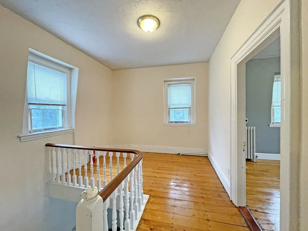 5 bed, 3 bath apartment for rent at 399 Newtonville Ave Unit 2, Newtonville — photo 10 of 24