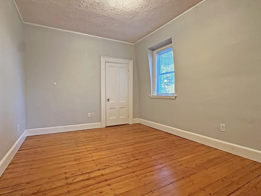 5 bed, 3 bath apartment for rent at 399 Newtonville Ave Unit 2, Newtonville — photo 19 of 24