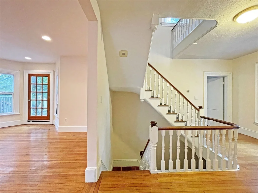 5 bed, 3 bath apartment for rent at 399 Newtonville Ave Unit 2, Newtonville — photo 9 of 24
