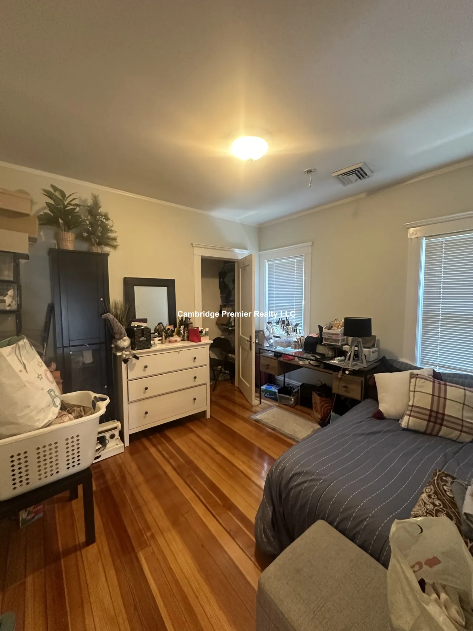 2.5 bed, 1 bath apartment for rent at 399 School St Unit 2, Watertown — photo 19 of 40