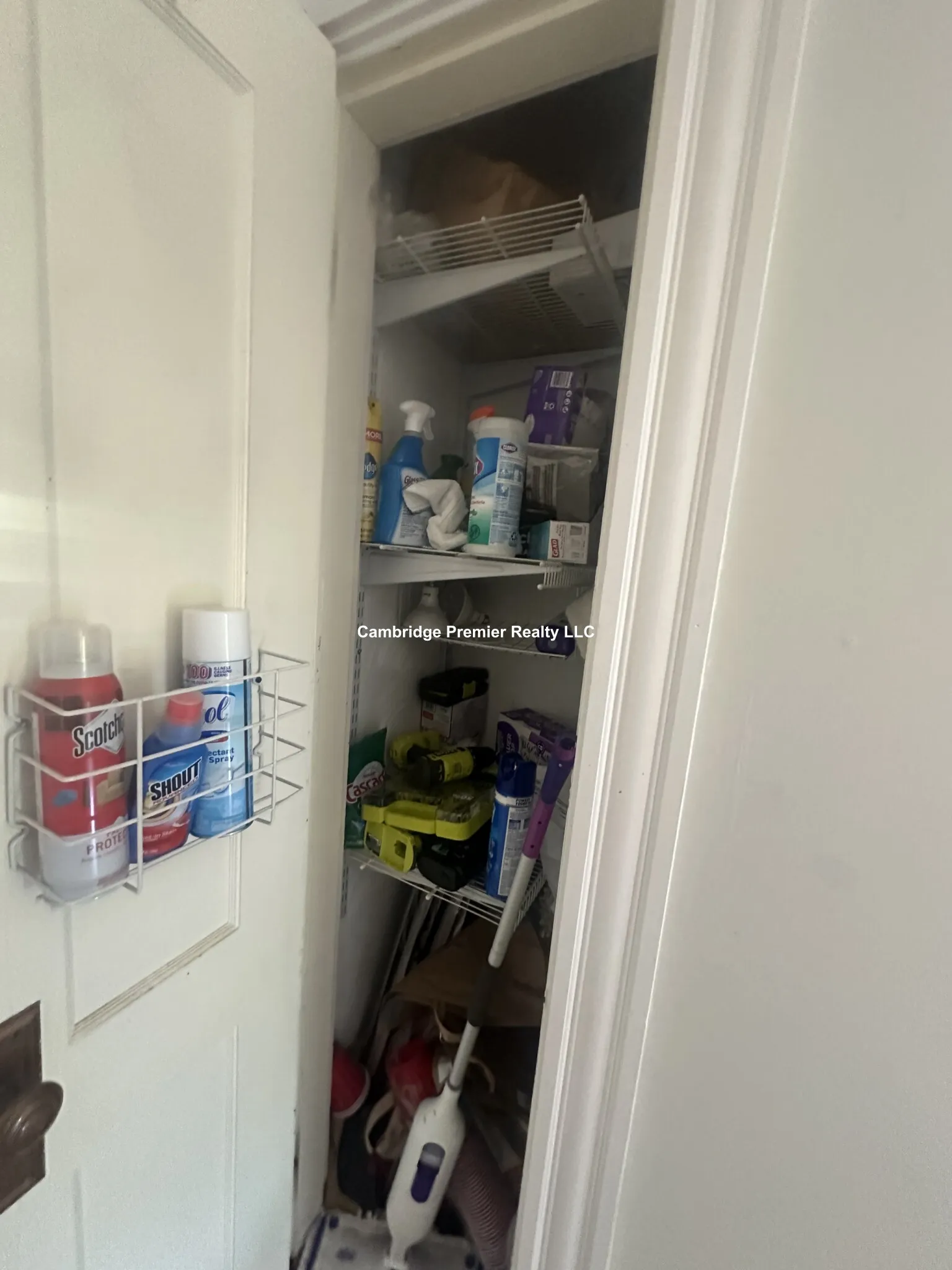 2.5 bed, 1 bath apartment for rent at 399 School St Unit 2, Watertown — photo 18 of 40