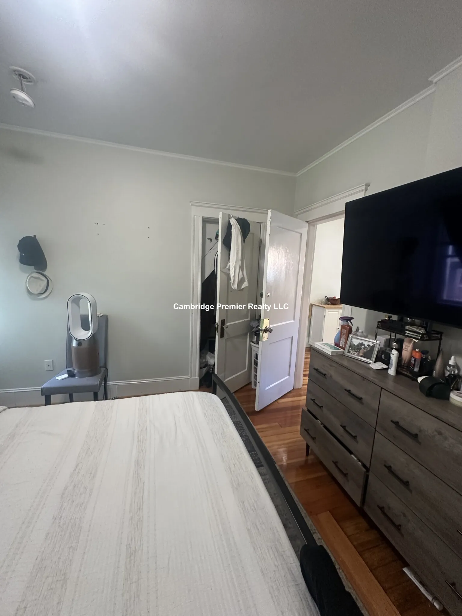 2.5 bed, 1 bath apartment for rent at 399 School St Unit 2, Watertown — photo 13 of 40