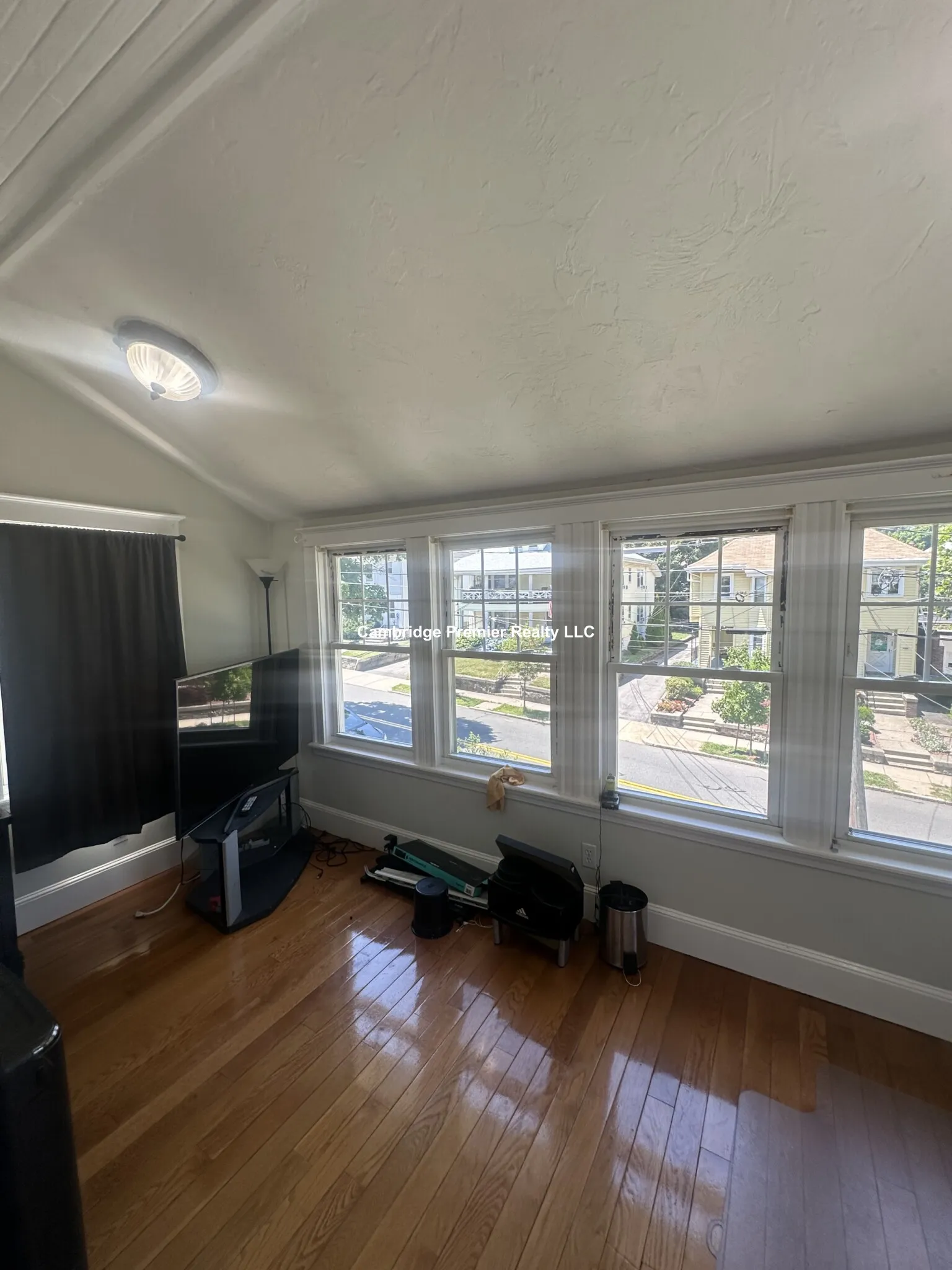 2.5 bed, 1 bath apartment for rent at 399 School St Unit 2, Watertown — photo 26 of 40