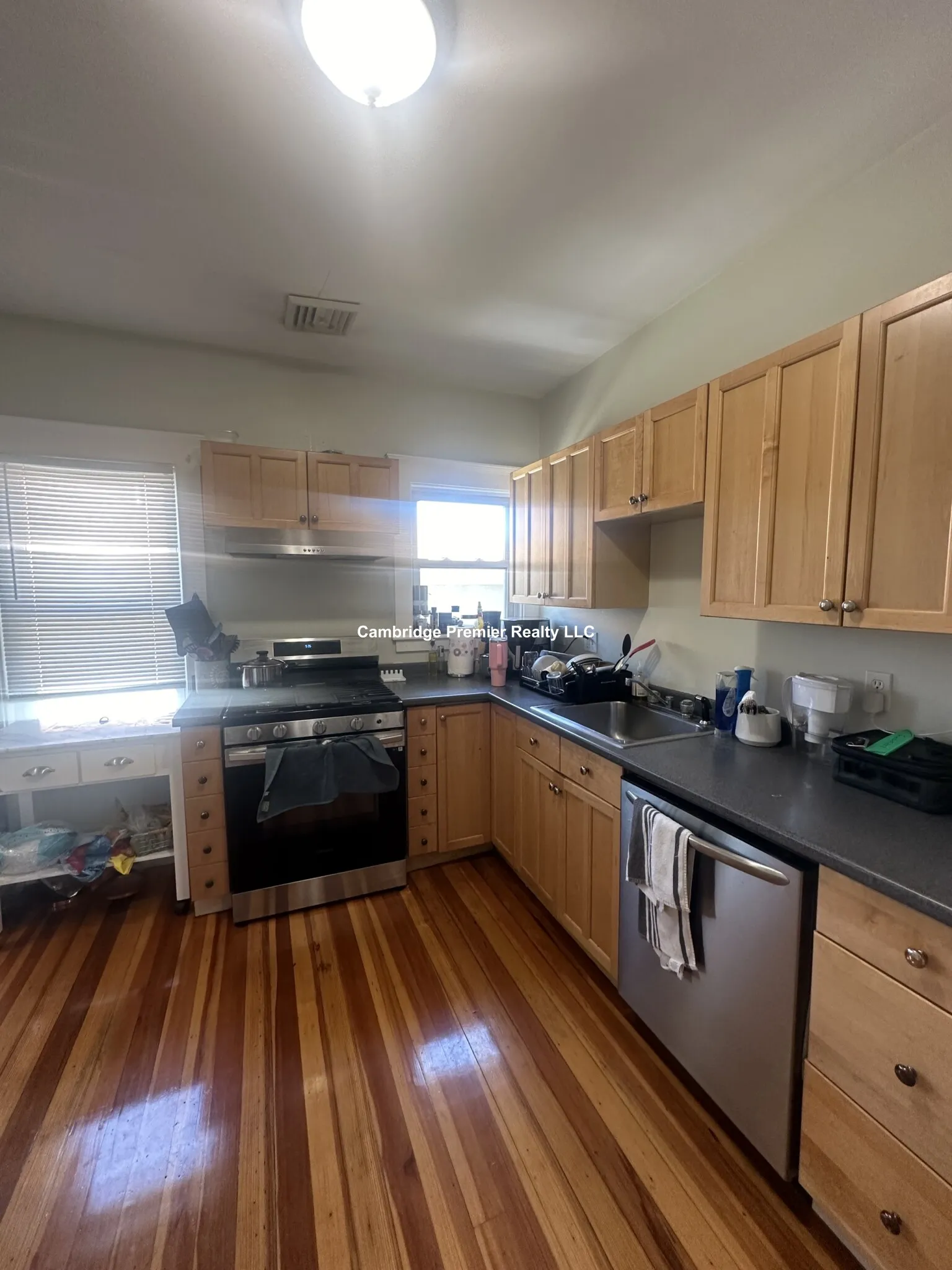 2.5 bed, 1 bath apartment for rent at 399 School St Unit 2, Watertown — photo 8 of 40