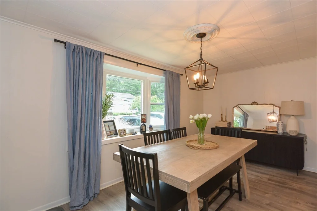 2 bed, 1 bath apartment for rent at 399 Shawsheen Ave, Wilmington — photo 16 of 32