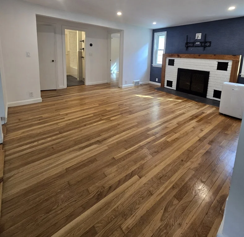 2 bed, 1 bath apartment for rent at 399 Shawsheen Ave, Wilmington — photo 13 of 32