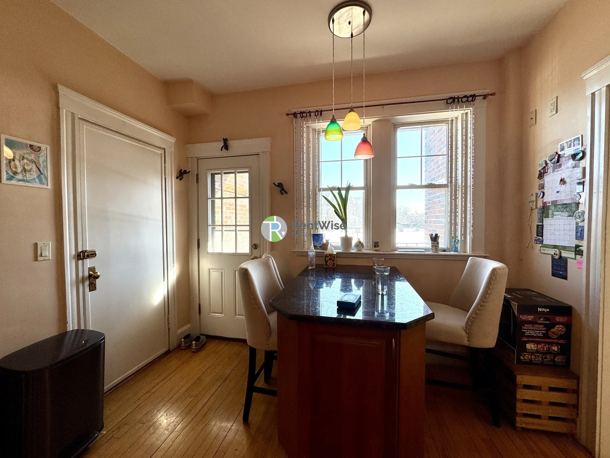 3 bed, 2 bath apartment for rent at 399 Washington St Unit 4, Coolidge Corner — photo 3 of 14