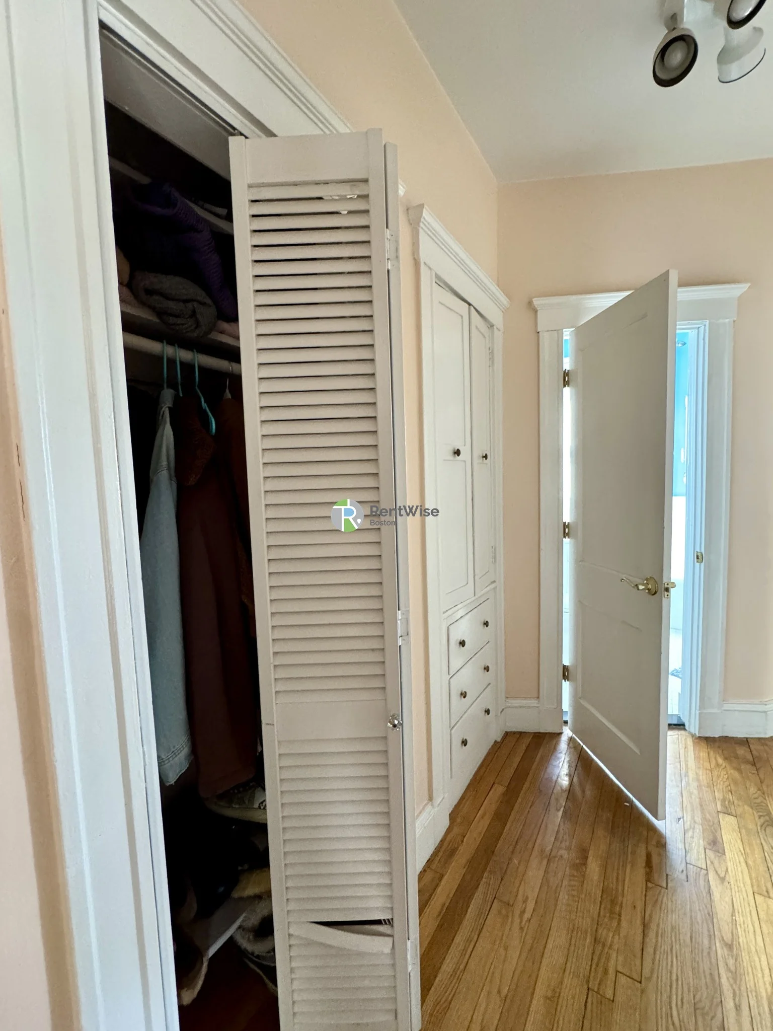 3 bed, 2 bath apartment for rent at 399 Washington St Unit 4, Coolidge Corner — photo 14 of 14