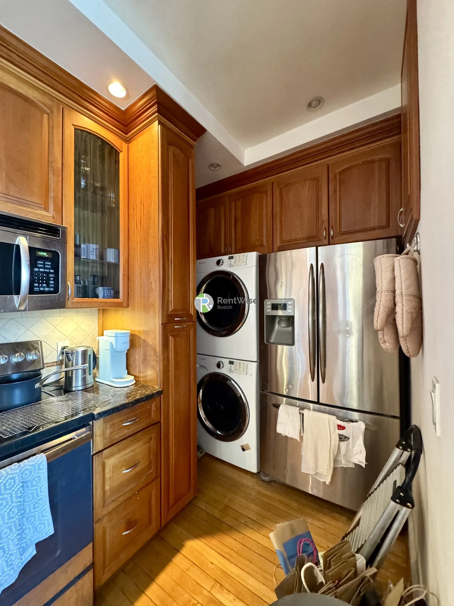 3 bed, 2 bath apartment for rent at 399 Washington St Unit 4, Coolidge Corner — photo 2 of 14