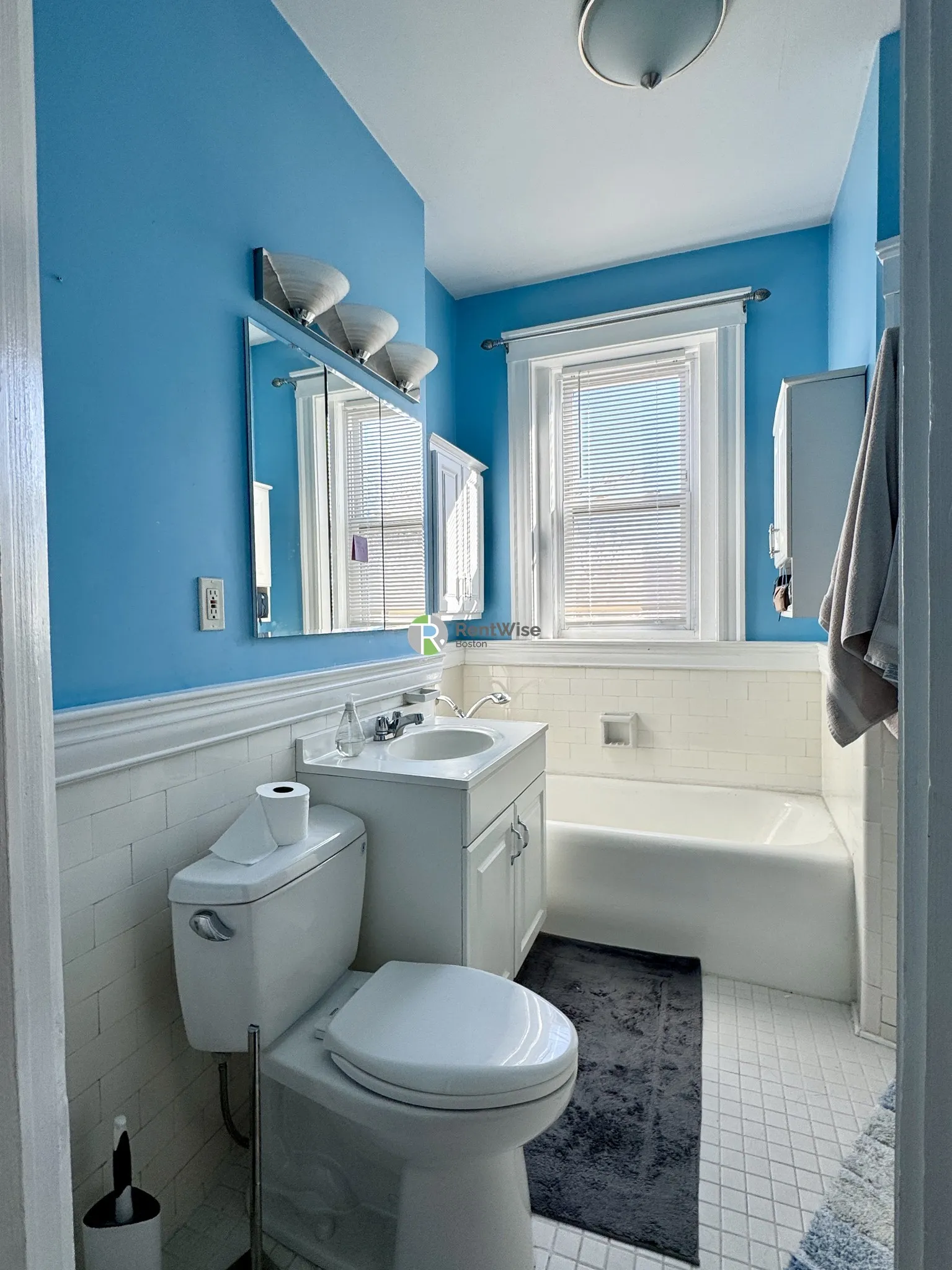 3 bed, 2 bath apartment for rent at 399 Washington St Unit 4, Coolidge Corner — photo 8 of 14