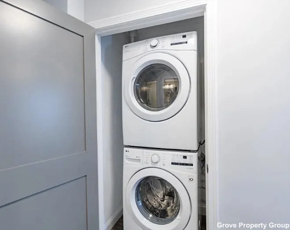 4 bed, 2 bath apartment for rent at 399 West Fourth Unit 2, South Boston — photo 8 of 10