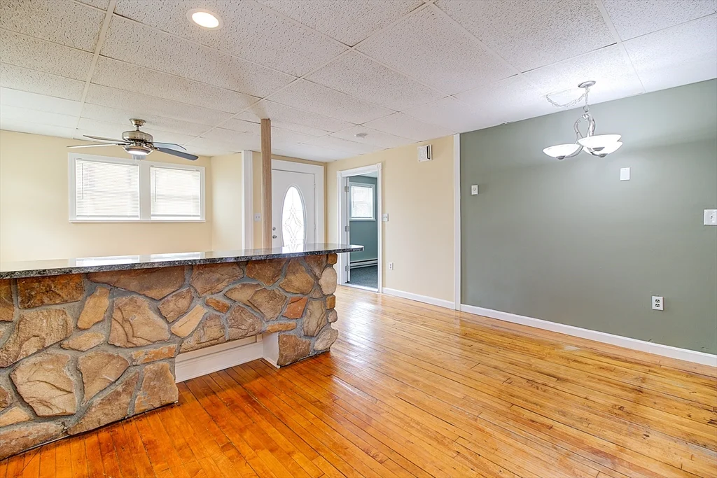 1 bed, 1 bath apartment for rent at 39a Ruggles Unit 1, Franklin — photo 9 of 18