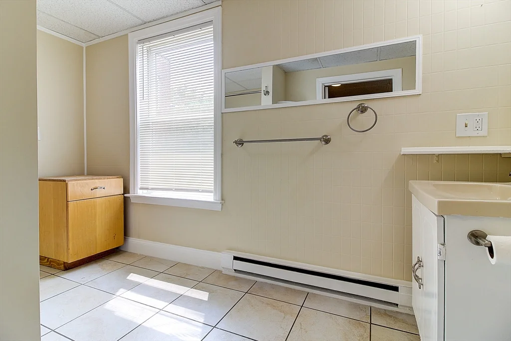 1 bed, 1 bath apartment for rent at 39a Ruggles Unit 1, Franklin — photo 12 of 18