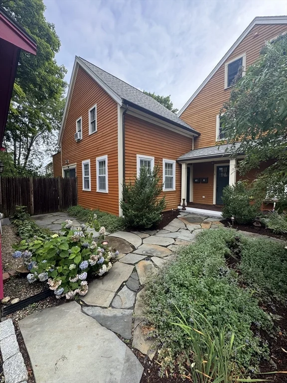 1 bed, 1 bath apartment for rent at 3A Avon St Unit A, Reading