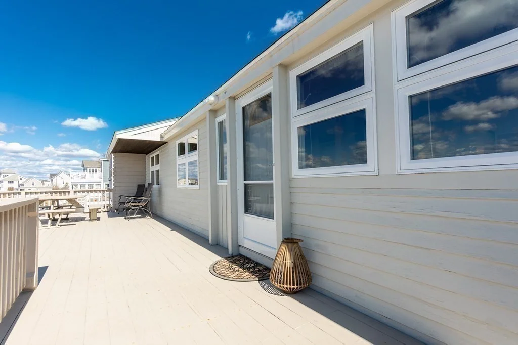 3 bed, 1 bath apartment for rent at 4 28th St Unit Weekly, Plum Island — photo 7 of 15