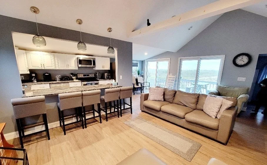 3 bed, 1 bath apartment for rent at 4 39th St Unit WINTER, Plum Island — photo 5 of 13
