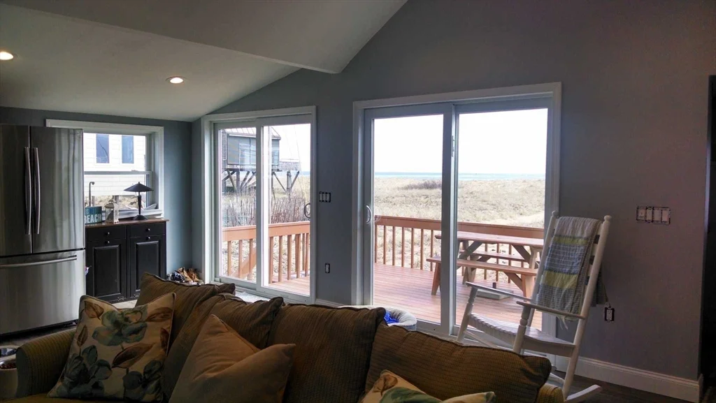 3 bed, 1 bath apartment for rent at 4 39 Unit WINTER, Plum Island — photo 6 of 13