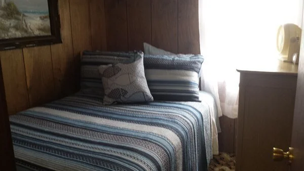 3 bed, 1 bath apartment for rent at 4 39th St Unit WINTER, Plum Island — photo 7 of 13