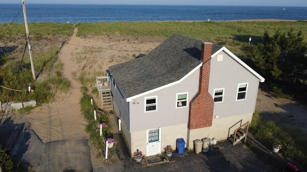 3 bed, 1 bath apartment for rent at 4 39th St Unit WINTER, Plum Island — photo 13 of 13