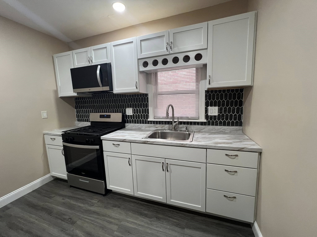 3 bed, 1 bath apartment for rent at 4-6 Greendale Rd Unit 2, Boston — photo 7 of 17