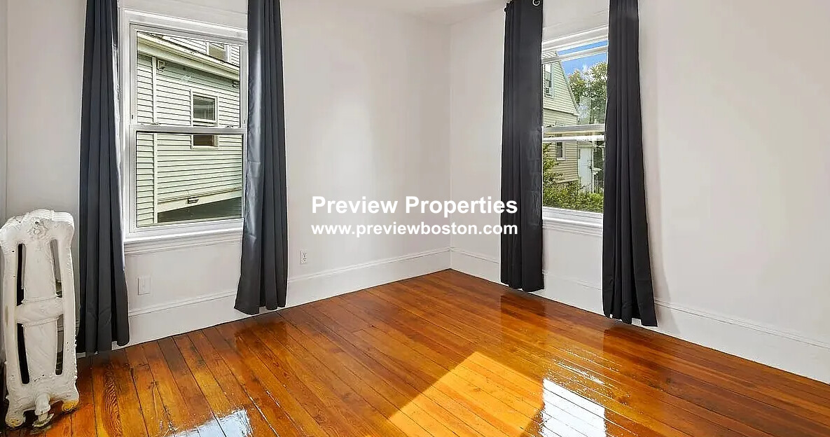 6 bed, 2 bath apartment for rent at 4-6 Haskell Unit 4P, Allston — photo 11 of 14