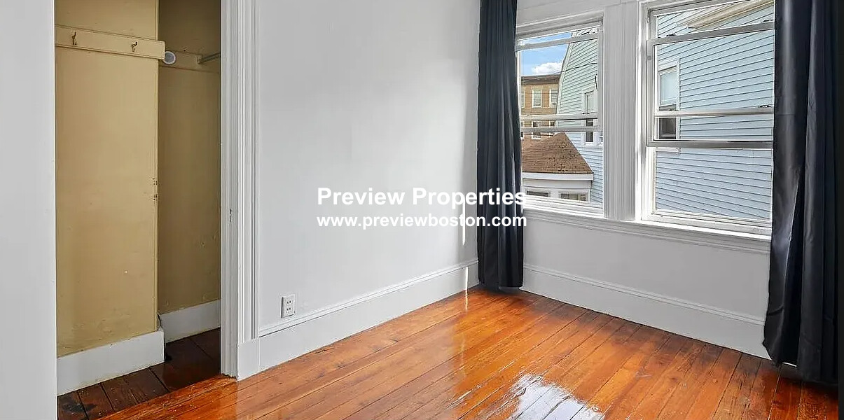 6 bed, 2 bath apartment for rent at 4-6 Haskell Unit 4P, Allston — photo 12 of 14